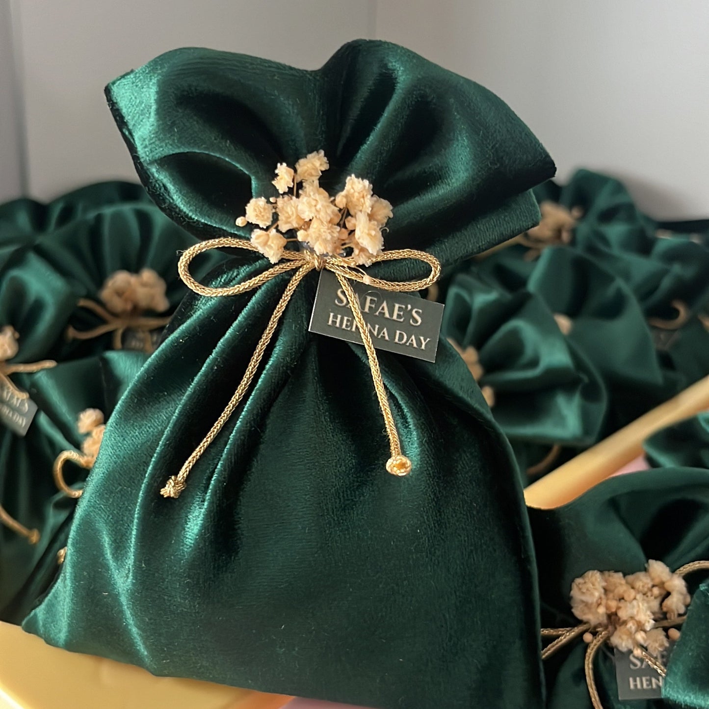 Pochette en velour vert émeraude – Cadeau raffiné pour henné ou mariage