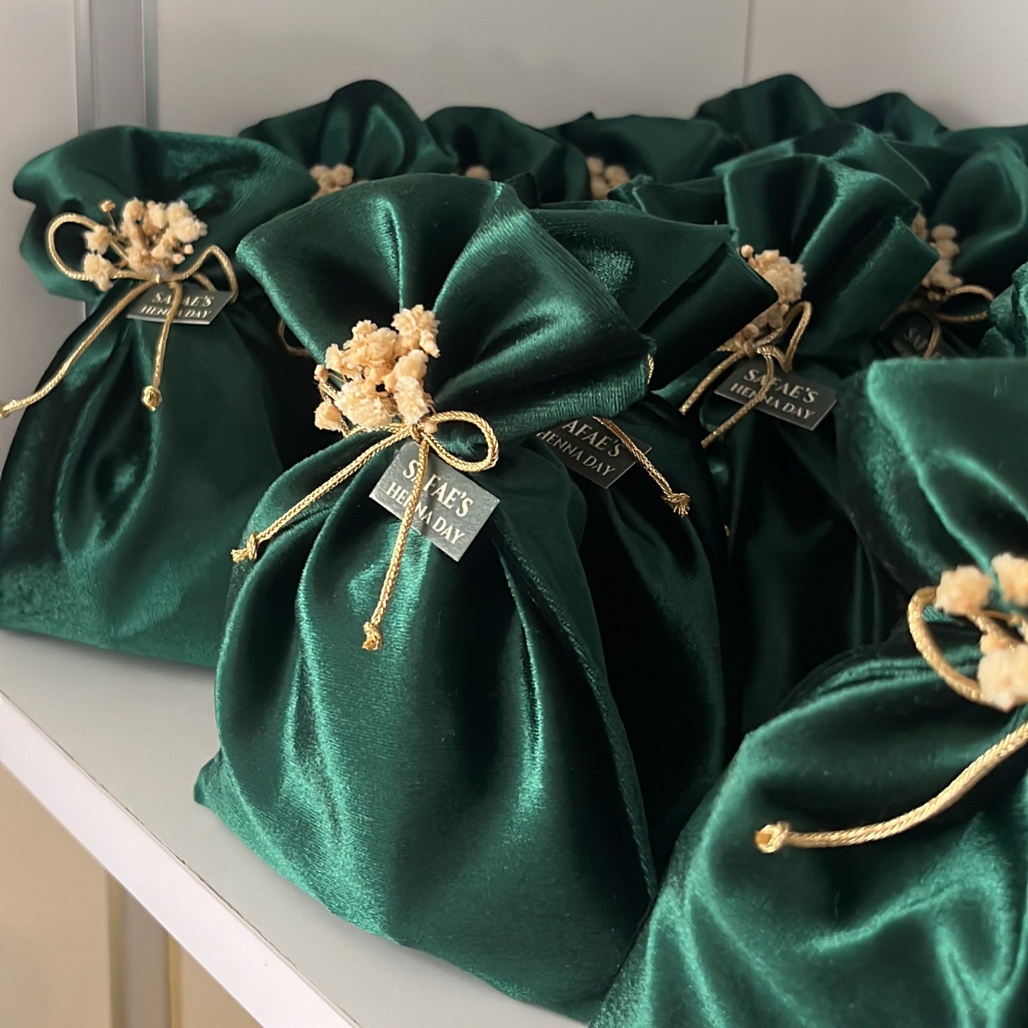 Pochette en velour vert émeraude – Cadeau raffiné pour henné ou mariage