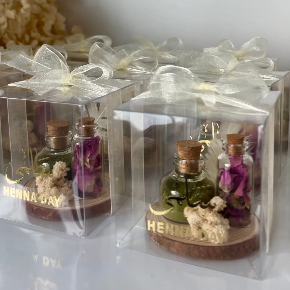Coffret Cadeau pour Soirée Henné – Flacons en Verre avec Poudre de Henné & Fleurs Séchées