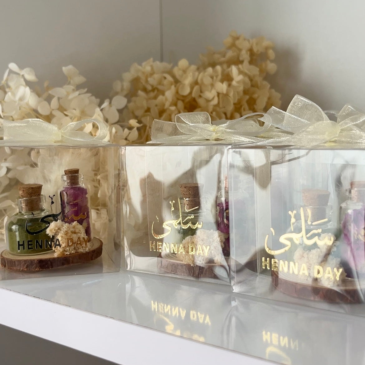 Coffret Cadeau pour Soirée Henné – Flacons en Verre avec Poudre de Henné & Fleurs Séchées