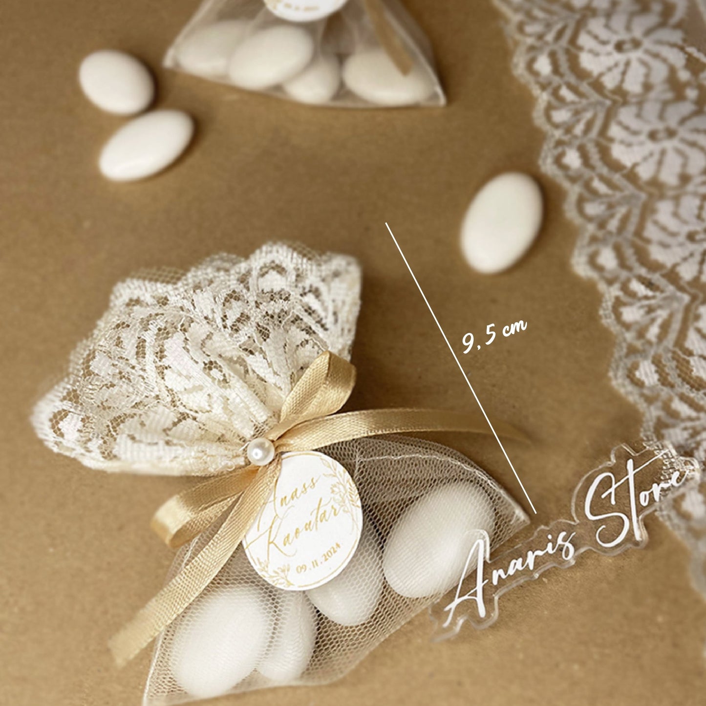 Sachet remplie de dragées chocolatées, une touche personnalisée pour les plus belles occasions