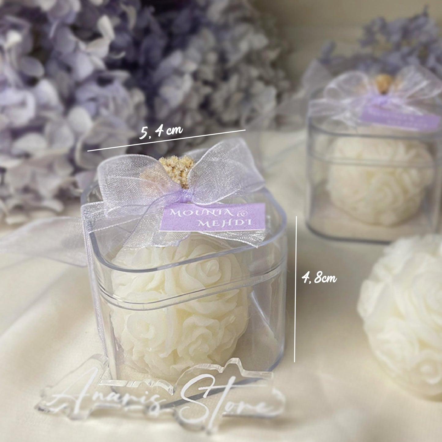 Bougie en forme de roses délicates, parfaite comme cadeau raffiné