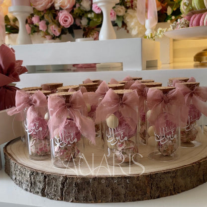 Bouteille en verre ,un trésor sucré : chocolats et confiseries