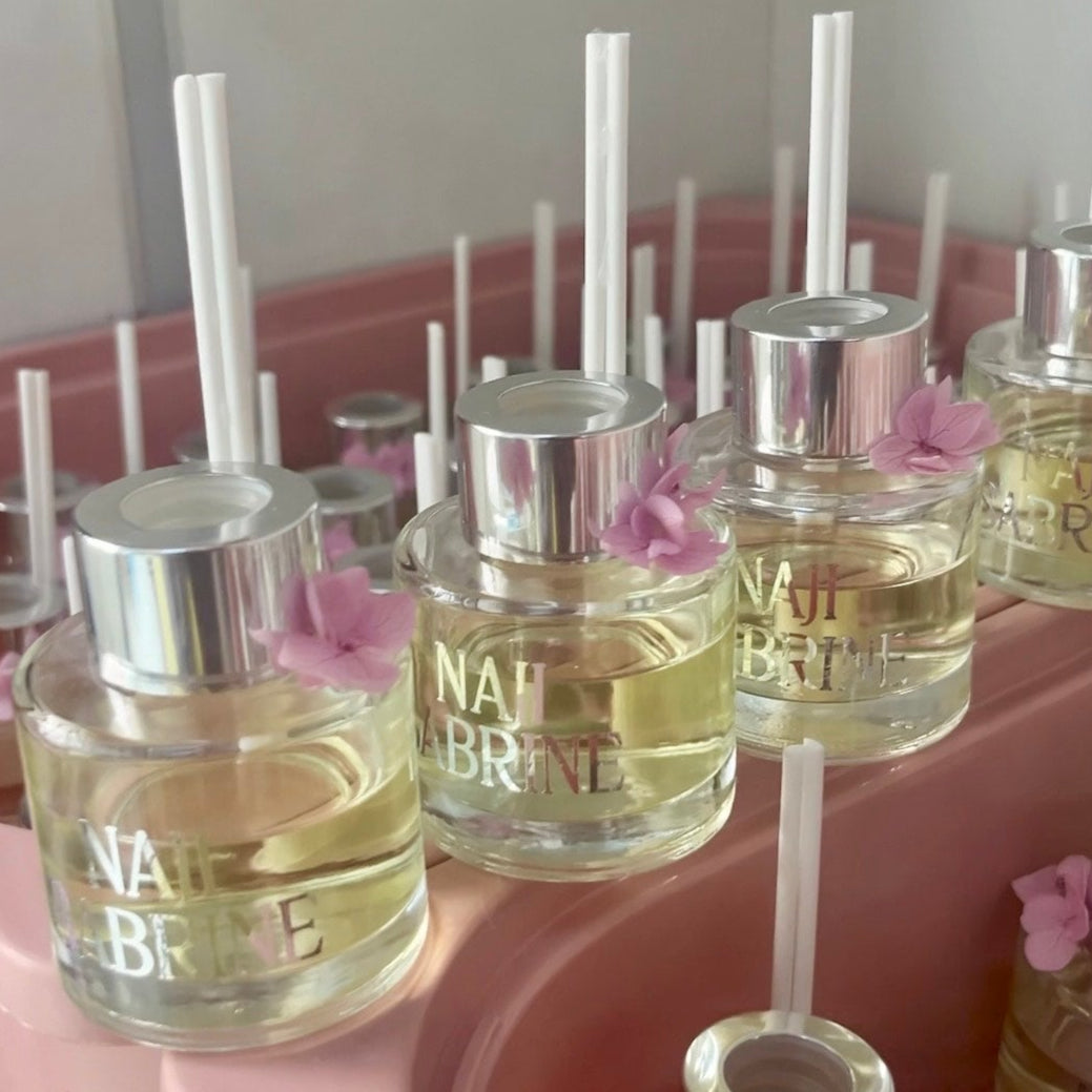 Diffuseur de parfum personnalisé – Touche florale élégante