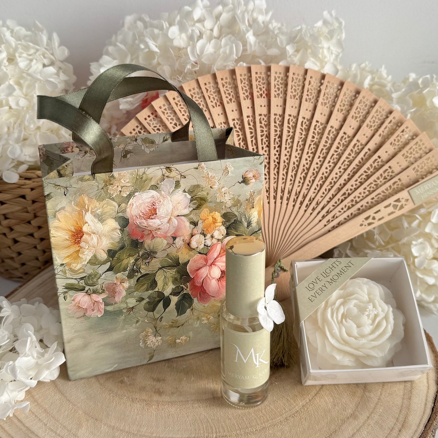 Ensemble Cadeau Personnalisé : Sac, Éventail, Bougie & Parfum