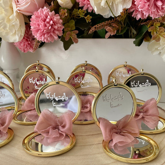 Miroir  fleuri – à la fois pratique, raffiné et plein de charme