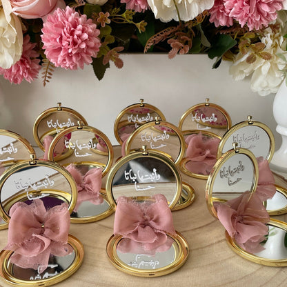 Miroir  fleuri – à la fois pratique, raffiné et plein de charme