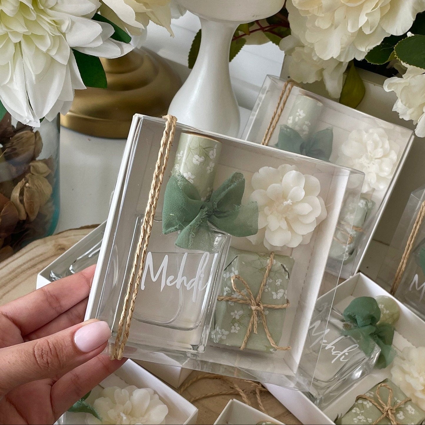 Un papillon, une fragrance, une touche sucrée…