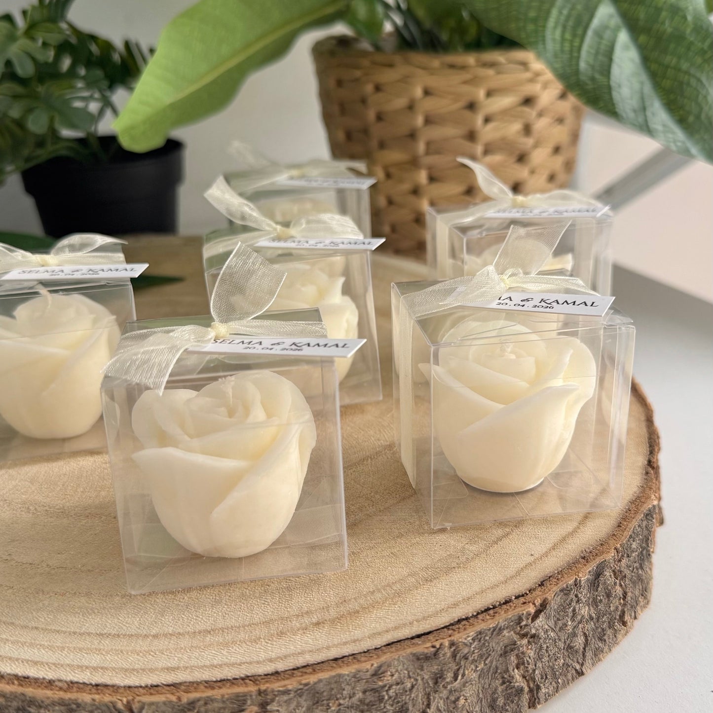 Bougie Rose Personnalisée –  Douceur Florale
