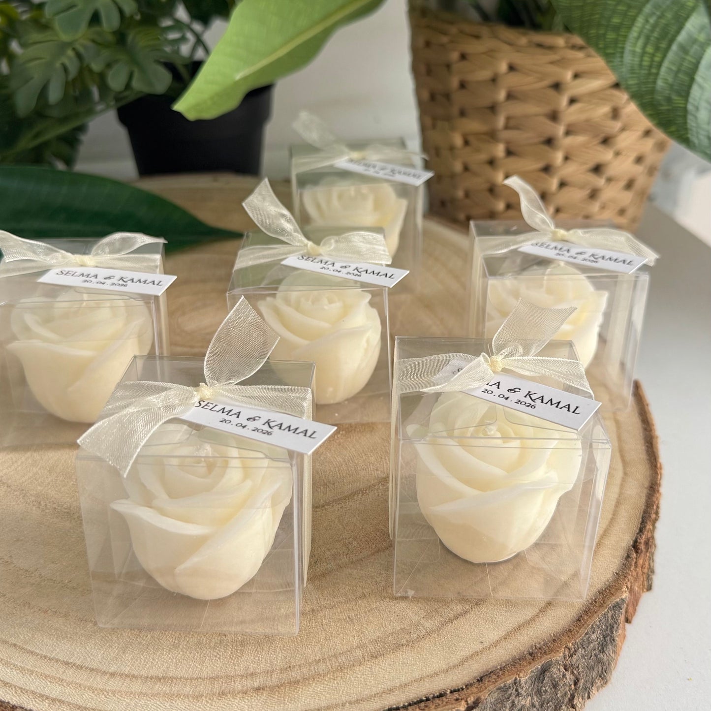 Bougie Rose Personnalisée –  Douceur Florale