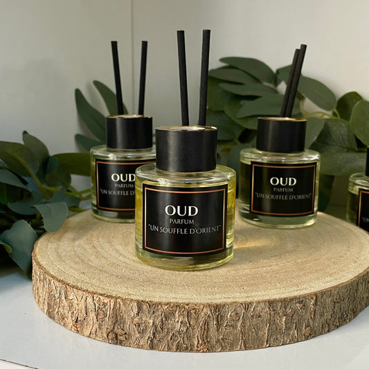 Diffuseur de Parfum – Oud , Un souffle d’Orient pour une atmosphère raffinée.