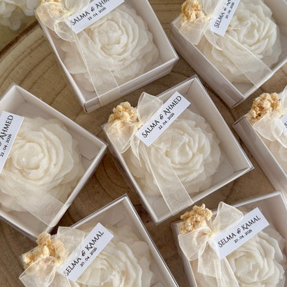 Bougie Fleur Personnalisée – Cadeau d’Invité Chic & Intemporel