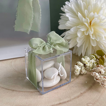 Boîte à Dragées Transparente Personnalisée – Ruban Vert Sauge Élégant | Cadeau Invité Chic & Raffiné