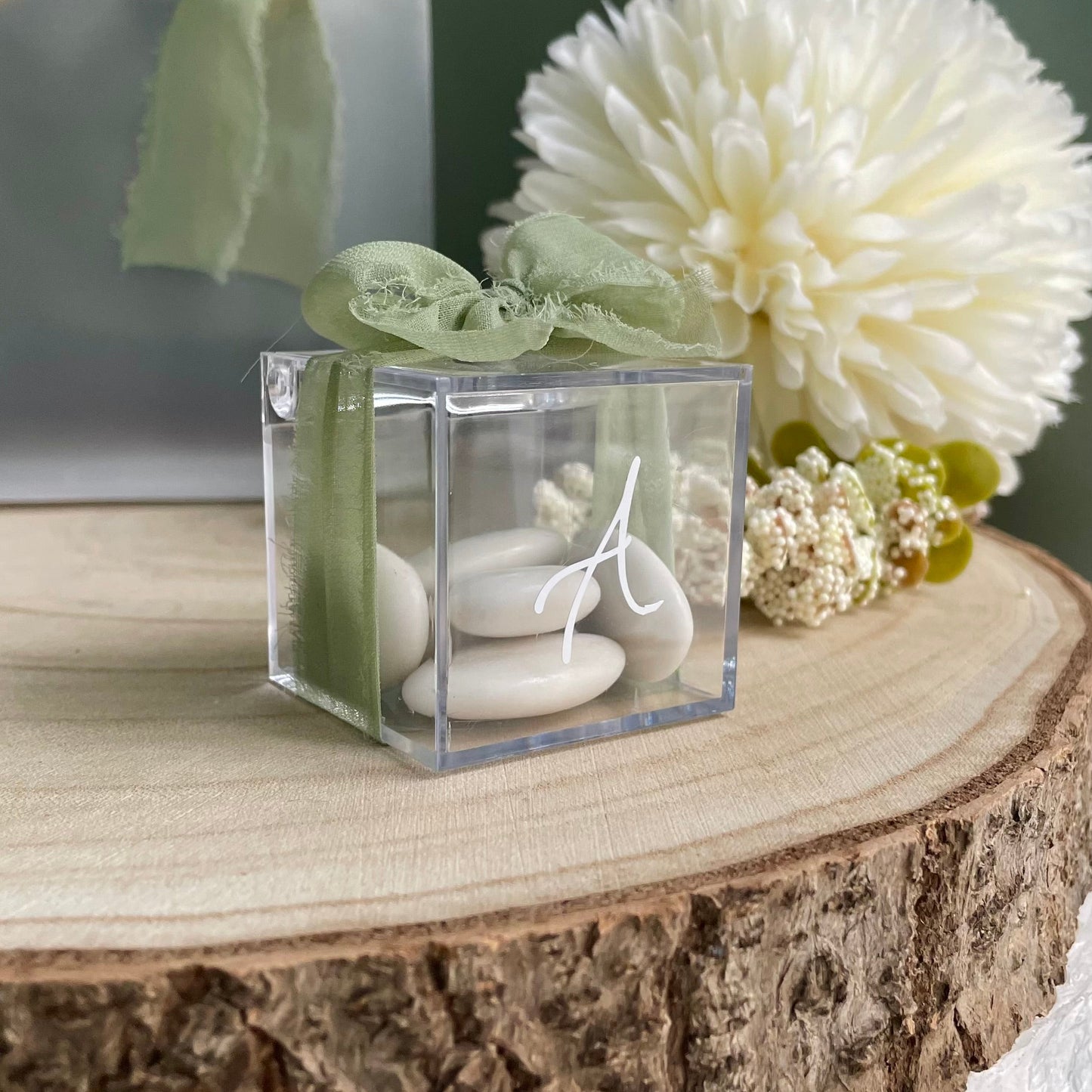 Boîte à Dragées Transparente Personnalisée – Ruban Vert Sauge Élégant | Cadeau Invité Chic & Raffiné