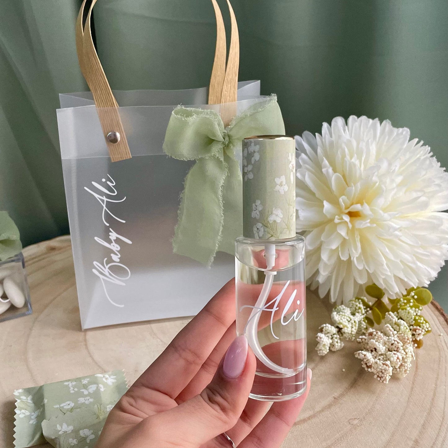 Flacon Vaporisateur Personnalisé – Eau de Fleur d’Oranger & Parfum