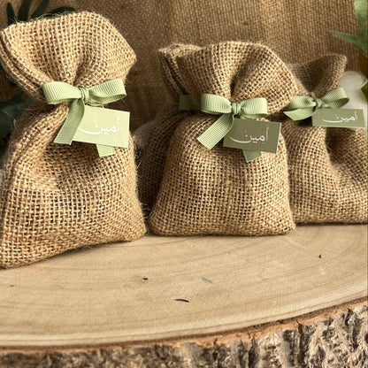 Sachet artisanal en toile de jute – unique et mémorable.