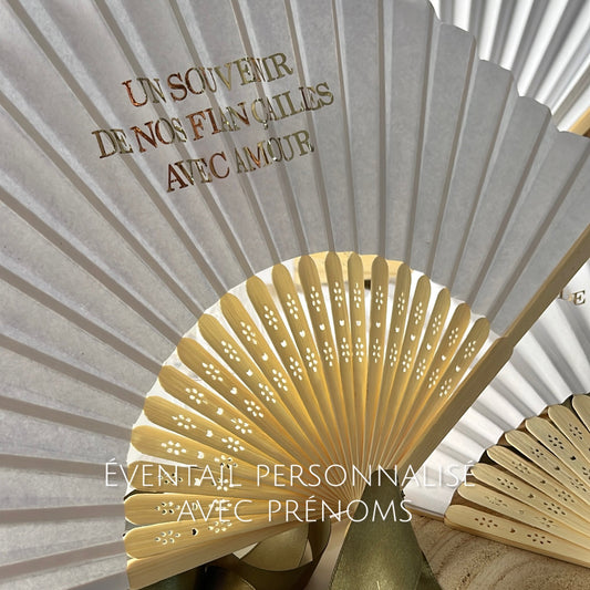 Éventail personnalisé avec ruban imprimé